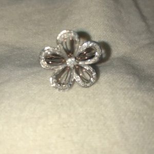 Flower diamond accent ring